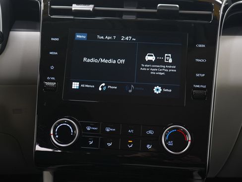 Used 2024 Hyundai Tucson SE image 17