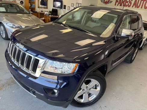 Used 2013 Jeep Grand Cherokee Limited w/ Luxury Group II image 6