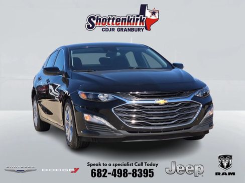 Used 2024 Chevrolet Malibu LT FWD image 1