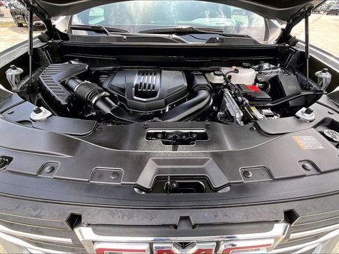 Used 2025 GMC Acadia Elevation AWD/4WD image 30