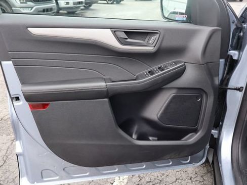 Used 2022 Ford Escape SE w/ Cold Weather Package AWD/4WD image 14