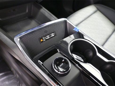 New 2026 Chevrolet Equinox LT w/ Convenience Package II image 23