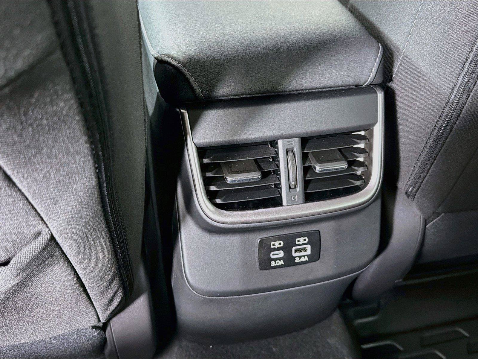 Used 2025 Subaru Legacy Premium AWD/4WD image 28