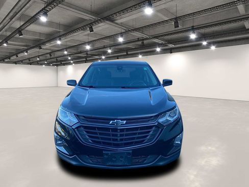 Used 2020 Chevrolet Equinox LT w/ Midnight Edition image 2