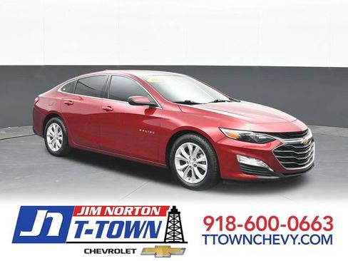 Used 2022 Chevrolet Malibu LT FWD image 1