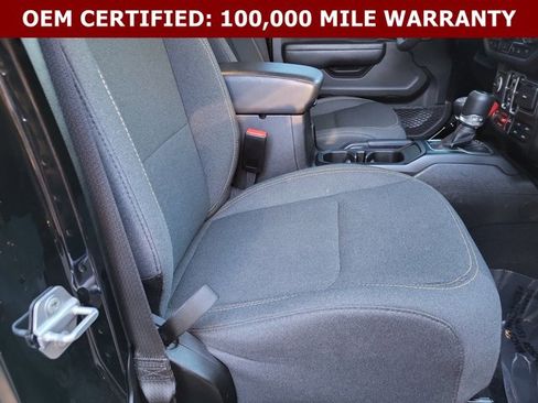 Certified 2025 Jeep Gladiator Sport AWD/4WD image 22