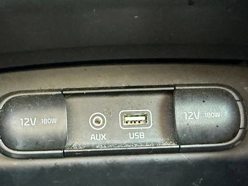 Used 2018 Kia Sorento FWD image 23