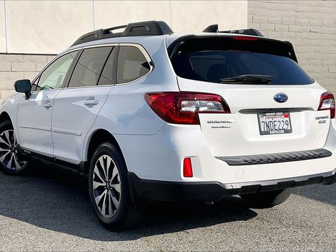 Used 2016 Subaru Outback 2.5i Limited image 10