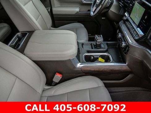 Used 2023 GMC Sierra 1500 SLT w/ SLT Premium Package AWD/4WD image 17