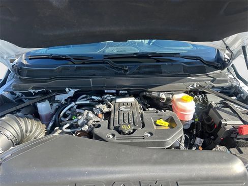 Certified 2025 RAM 2500 Limited w/ Towing Technology Group image 14