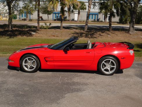 Used 2000 Chevrolet Corvette Convertible image 17