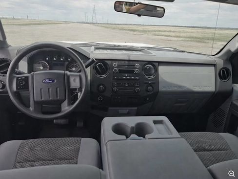 Used 2012 Ford F250 XL w/ PWR Equipment Group AWD/4WD image 5