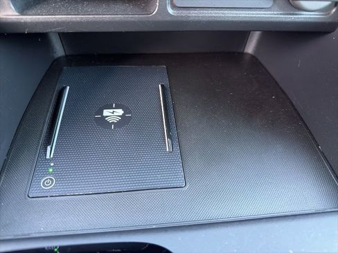 Used 2025 Honda Pilot EX-L image 18