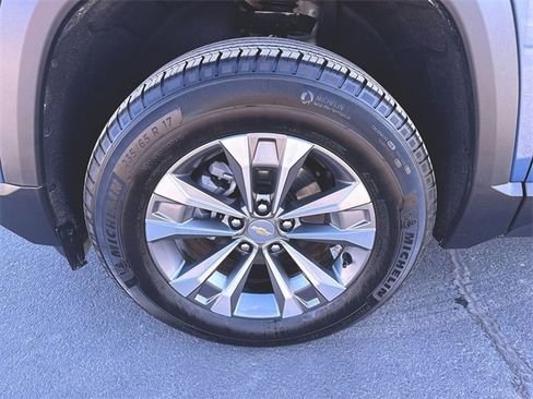 Certified 2025 Chevrolet Equinox LT image 32