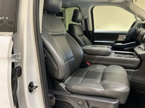 Used 2025 Ford Expedition Active AWD/4WD image 26