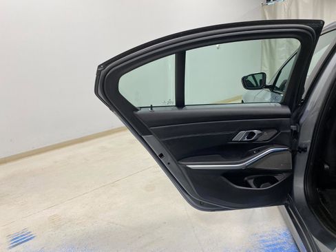 Used 2023 BMW 330i xDrive Sedan w/ Premium Package image 24