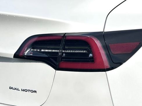 Used 2021 Tesla Model 3 Long Range image 11