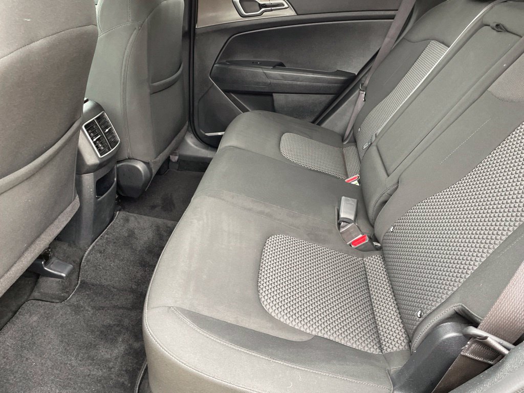 Used 2023 Kia Sportage LX AWD/4WD image 19