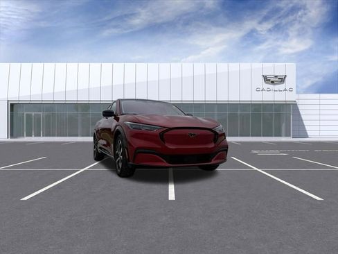 Used 2022 Ford Mustang Mach-E Premium RWD image 8