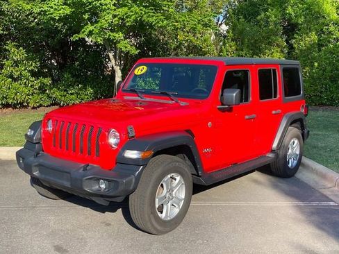 Used 2019 Jeep Wrangler Unlimited Sport S AWD/4WD image 3