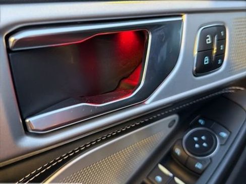 Used 2020 Ford Explorer ST w/ ST Street Pack image 38