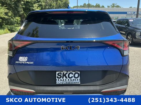 Used 2023 Kia Sportage EX FWD image 4