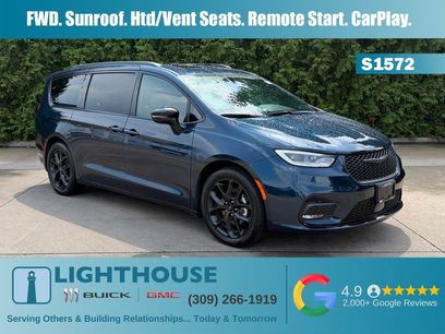 Used 2025 Chrysler Pacifica Limited