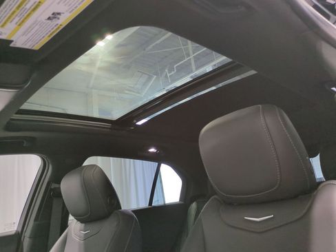 Used 2023 Cadillac XT4 Luxury w/ Cold Weather Package image 23