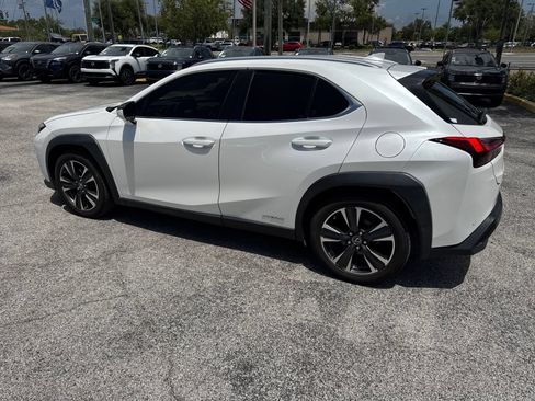 Used 2020 Lexus UX 250h w/ Premium Package AWD/4WD image 17