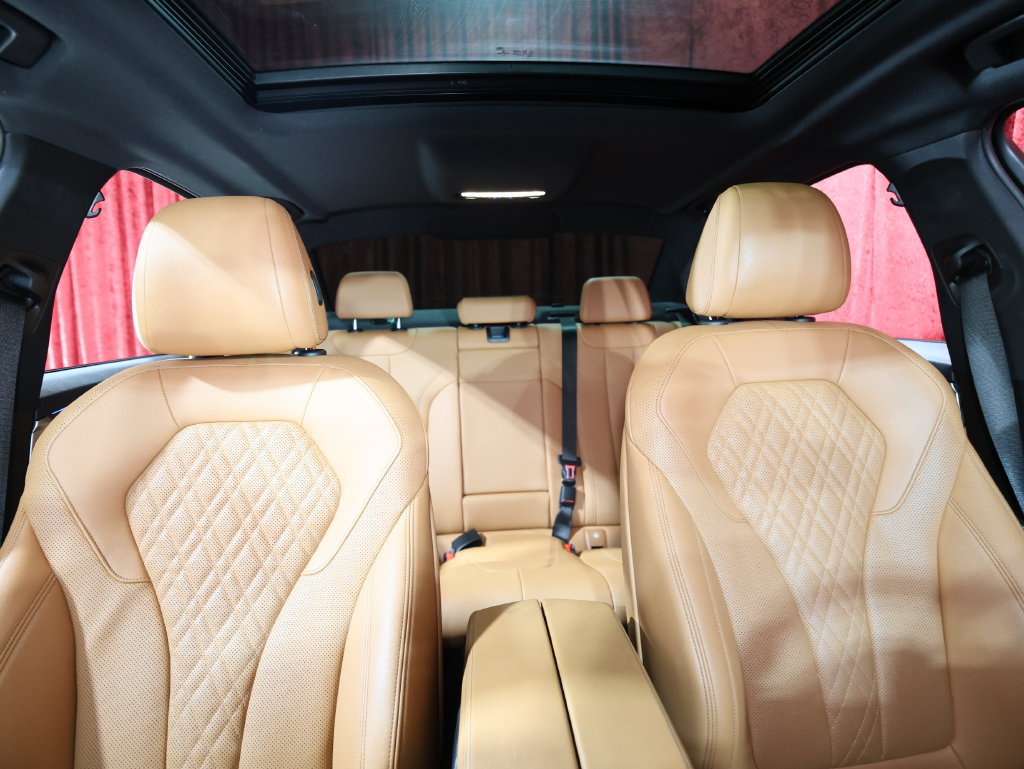 Used 2022 BMW 540i w/ M Sport Package RWD image 24