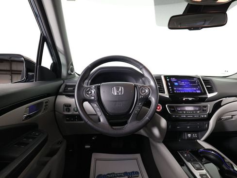 Used 2016 Honda Pilot Touring image 31