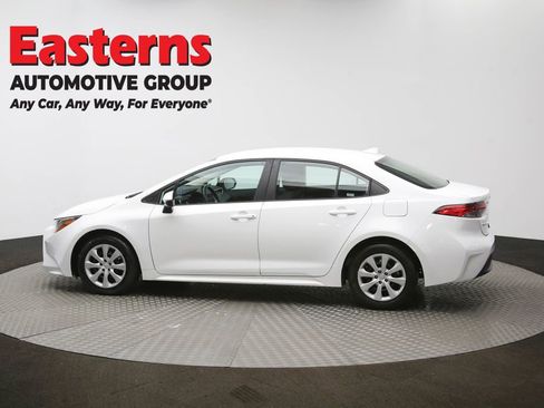 Used 2024 Toyota Corolla LE image 60