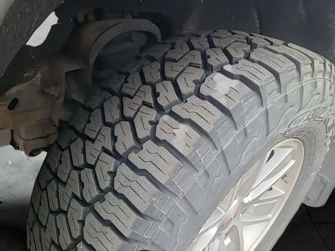 Used 2015 GMC Sierra 1500 SLE image 9