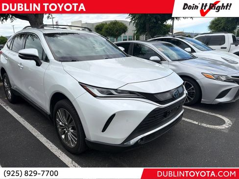 Certified 2023 Toyota Venza XLE AWD/4WD image 1