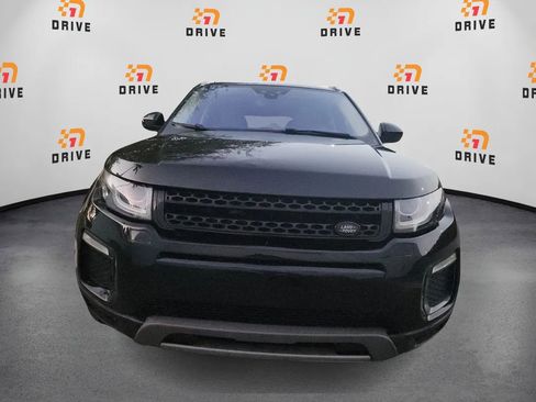 Used 2017 Land Rover Range Rover Evoque SE image 2