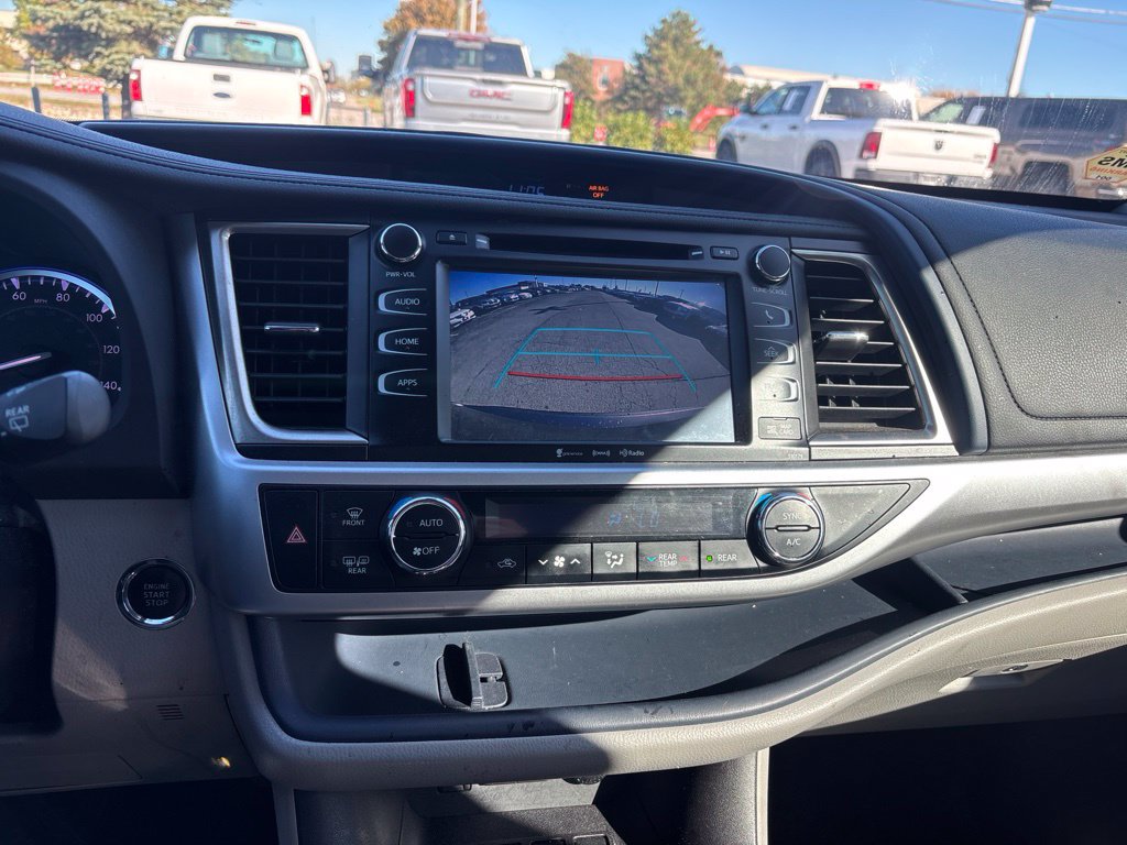 Used 2018 Toyota Highlander XLE FWD image 11