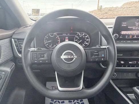 Certified 2023 Nissan Rogue SV image 9