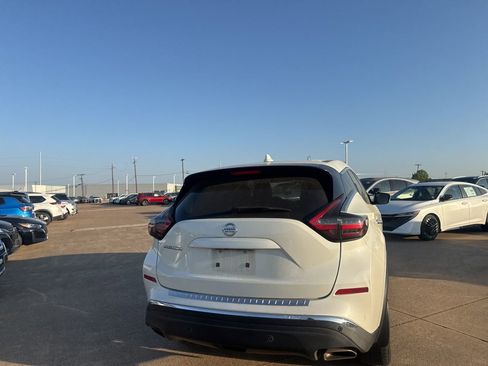 Used 2020 Nissan Murano S w/ Technology Package image 18
