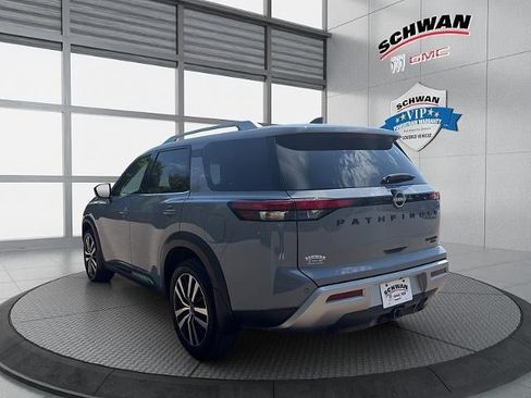 Used 2025 Nissan Pathfinder Platinum w/ Black Appearance Package AWD/4WD image 6