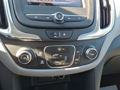 Used 2023 Chevrolet Equinox LS w/ LS Convenience Package image 14