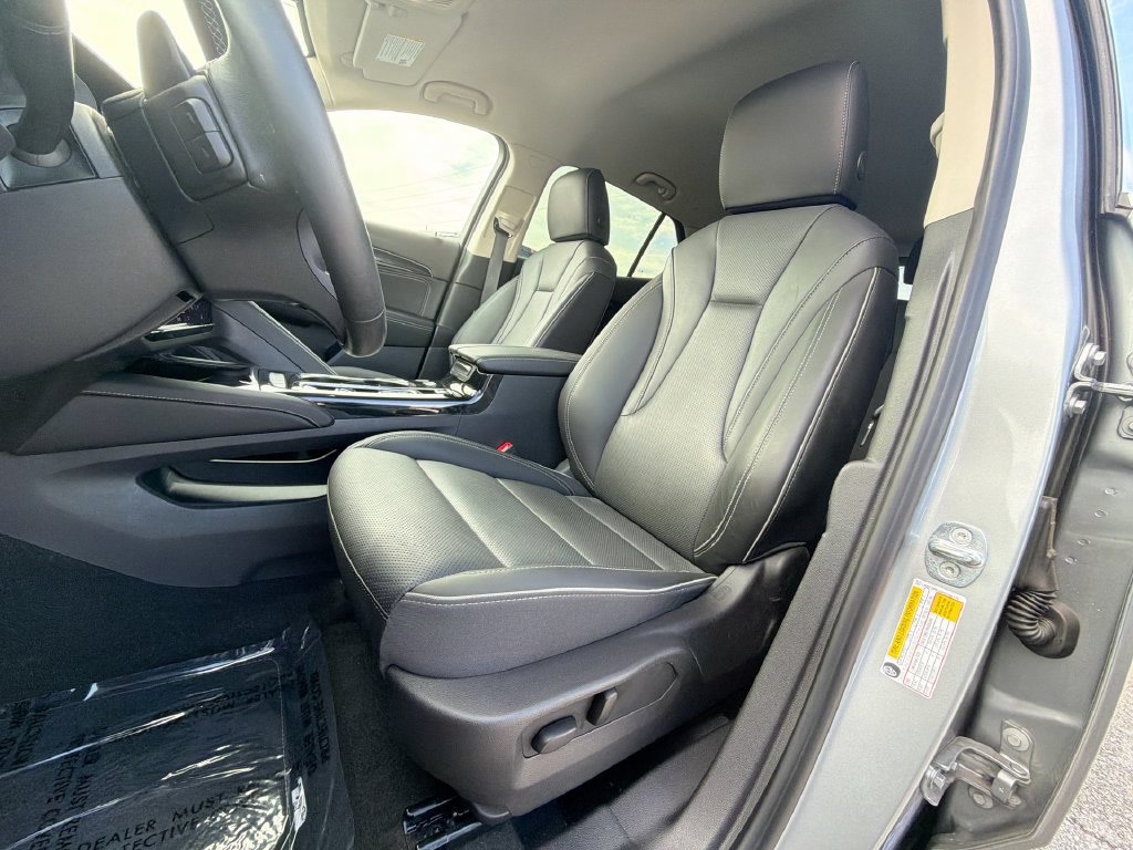 Used 2023 Buick Envision Essence AWD/4WD image 16