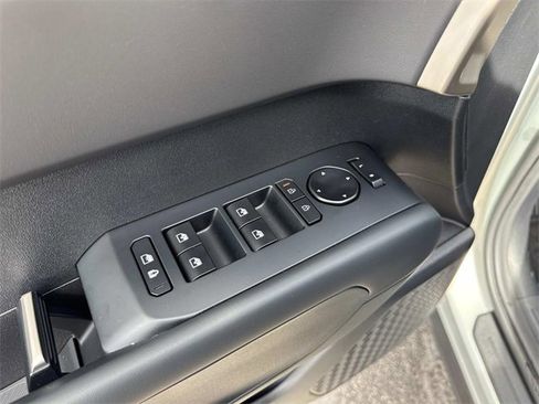 New 2027 Kia Telluride S image 10