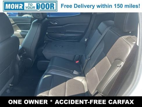 Used 2023 GMC Acadia SLT image 34