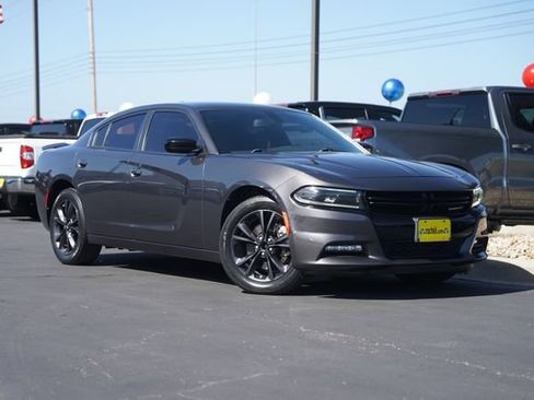 Used 2022 Dodge Charger SXT w/ Blacktop Package AWD/4WD image 2