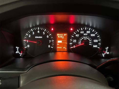 Used 2017 Nissan NV 3500 SL image 11