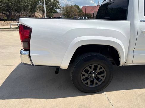 Used 2023 Toyota Tacoma SR5 RWD image 7