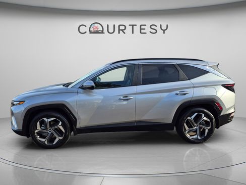 Used 2023 Hyundai Tucson SEL w/ Convenience Package FWD image 2