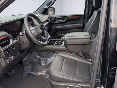 Certified 2025 GMC Yukon Denali w/ Sun & Power Step Package image 16