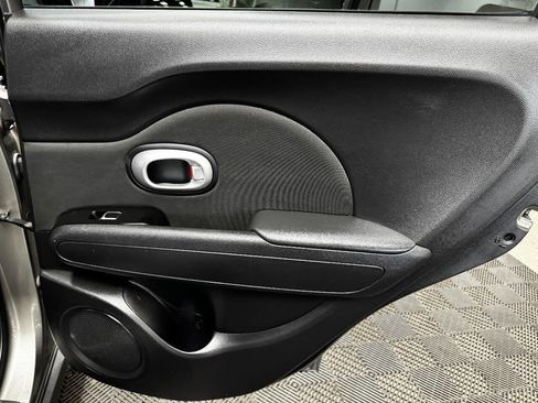 Used 2018 Kia Soul Base image 50