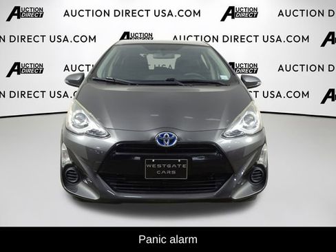 Used 2015 Toyota Prius C One image 2